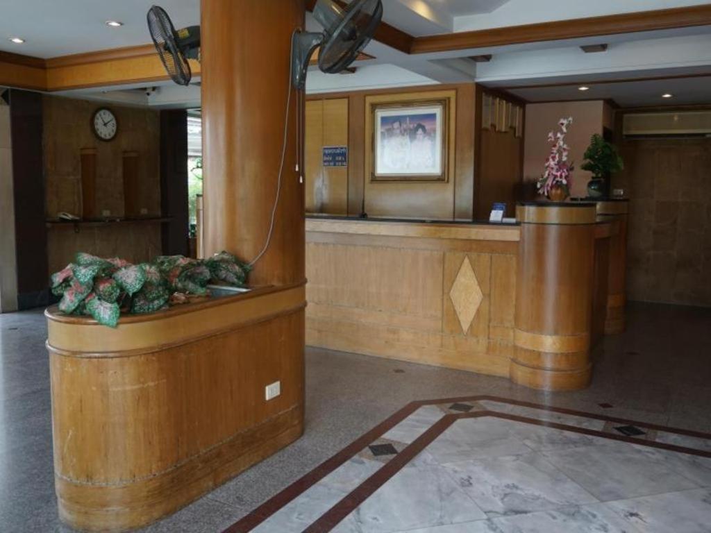 Tanaphat Hatyai Hotel Hat Yai Exterior photo