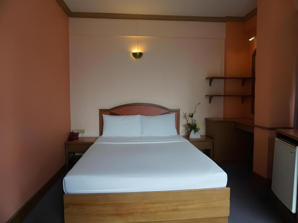 Tanaphat Hatyai Hotel Hat Yai Exterior photo